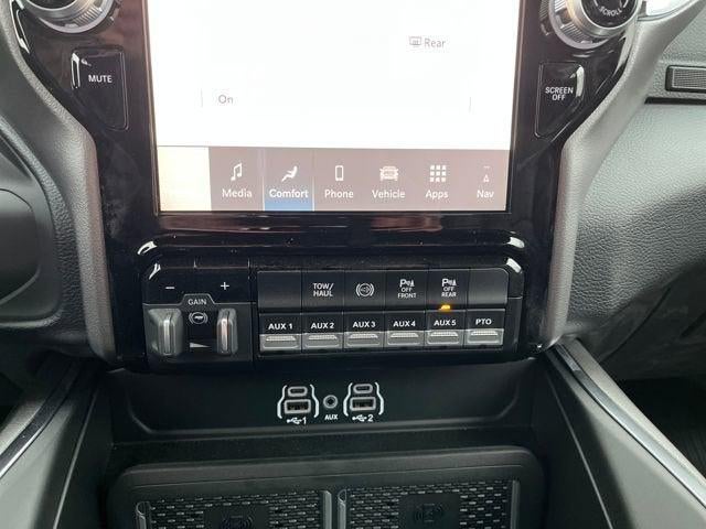 2026 RAM Ram 3500 Chassis Cab RAM 3500 BIG HORN CREW CAB CHASSIS 4X4 60' CA