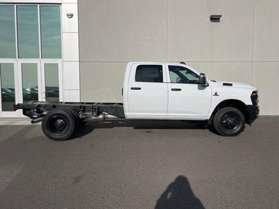 2026 RAM Ram 3500 Chassis Cab RAM 3500 TRADESMAN CREW CAB CHASSIS 4X4 60' CA