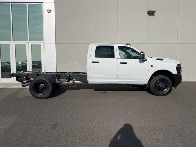 2026 RAM Ram 3500 Chassis Cab RAM 3500 TRADESMAN CREW CAB CHASSIS 4X4 60' CA