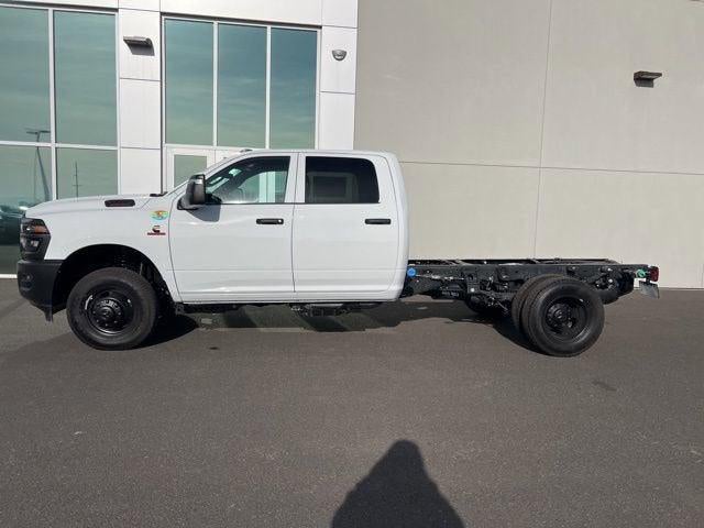 2026 RAM Ram 3500 Chassis Cab RAM 3500 TRADESMAN CREW CAB CHASSIS 4X4 60' CA