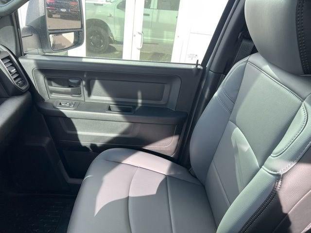 2026 RAM Ram 3500 Chassis Cab RAM 3500 TRADESMAN CREW CAB CHASSIS 4X4 60' CA