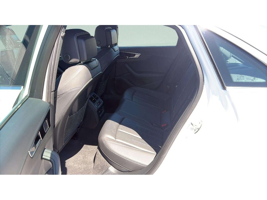 2024 Audi A4 Premium Plus 45 TFSI S line quattro S tronic