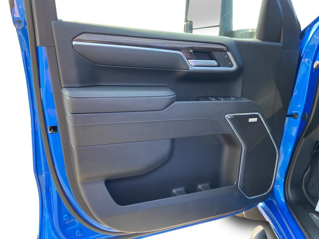 2025 Chevrolet Silverado RST