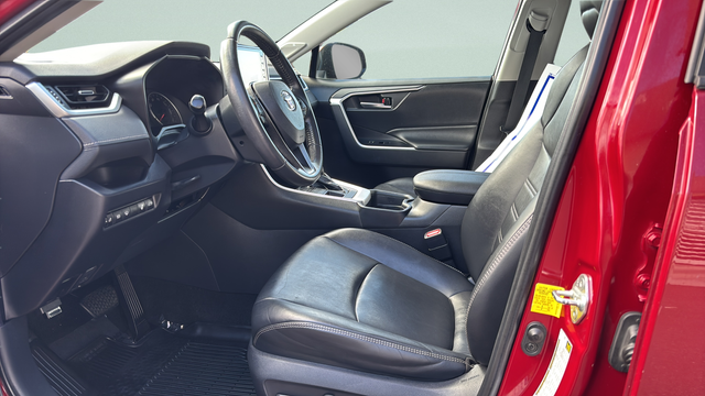 2019 Toyota RAV4 XLE Premium