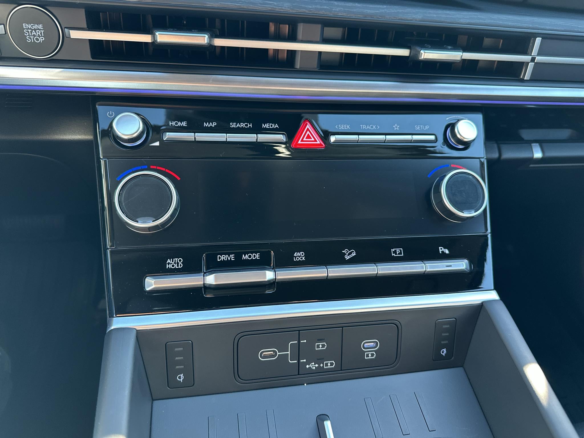2027 Hyundai Santa Fe Hybrid Limited 7P