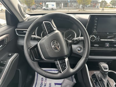 2022 Toyota Highlander Limited