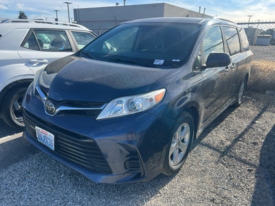 2020 Toyota Sienna LE