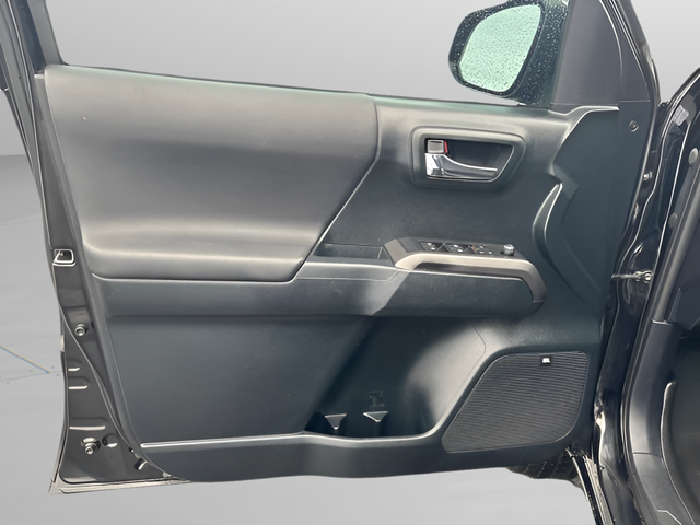 2017 Toyota Tacoma SR5 V6