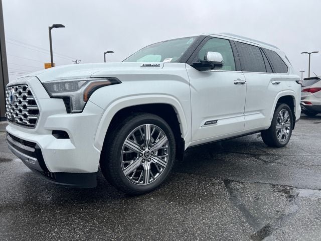 2024 Toyota Sequoia SR5