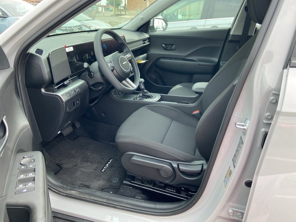 2027 Hyundai Kona SE