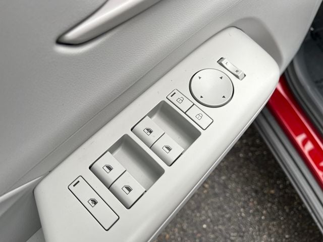 2026 Hyundai Kona SE AWD