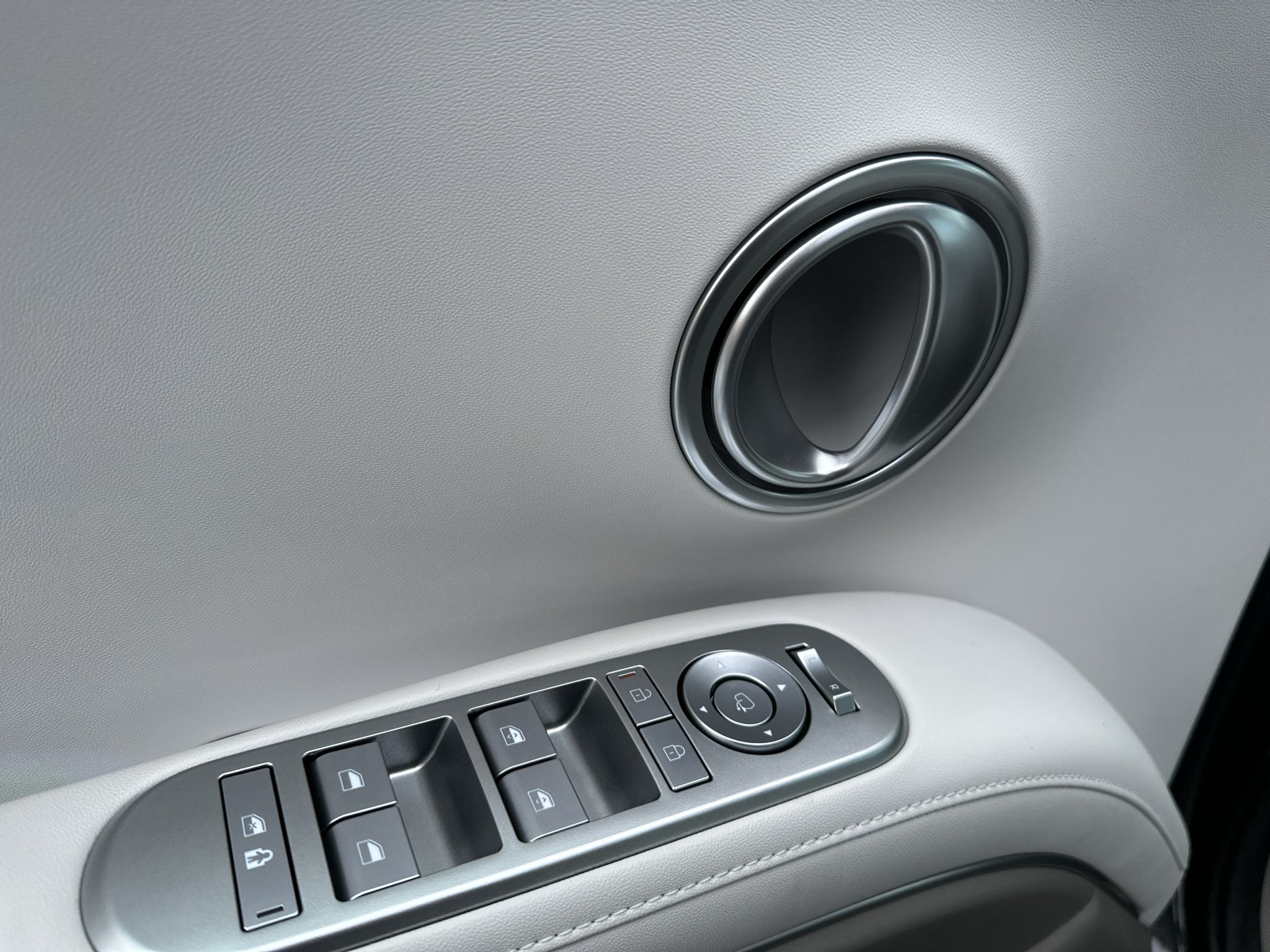 2026 Hyundai Palisade Hybrid SEL Premium 8P