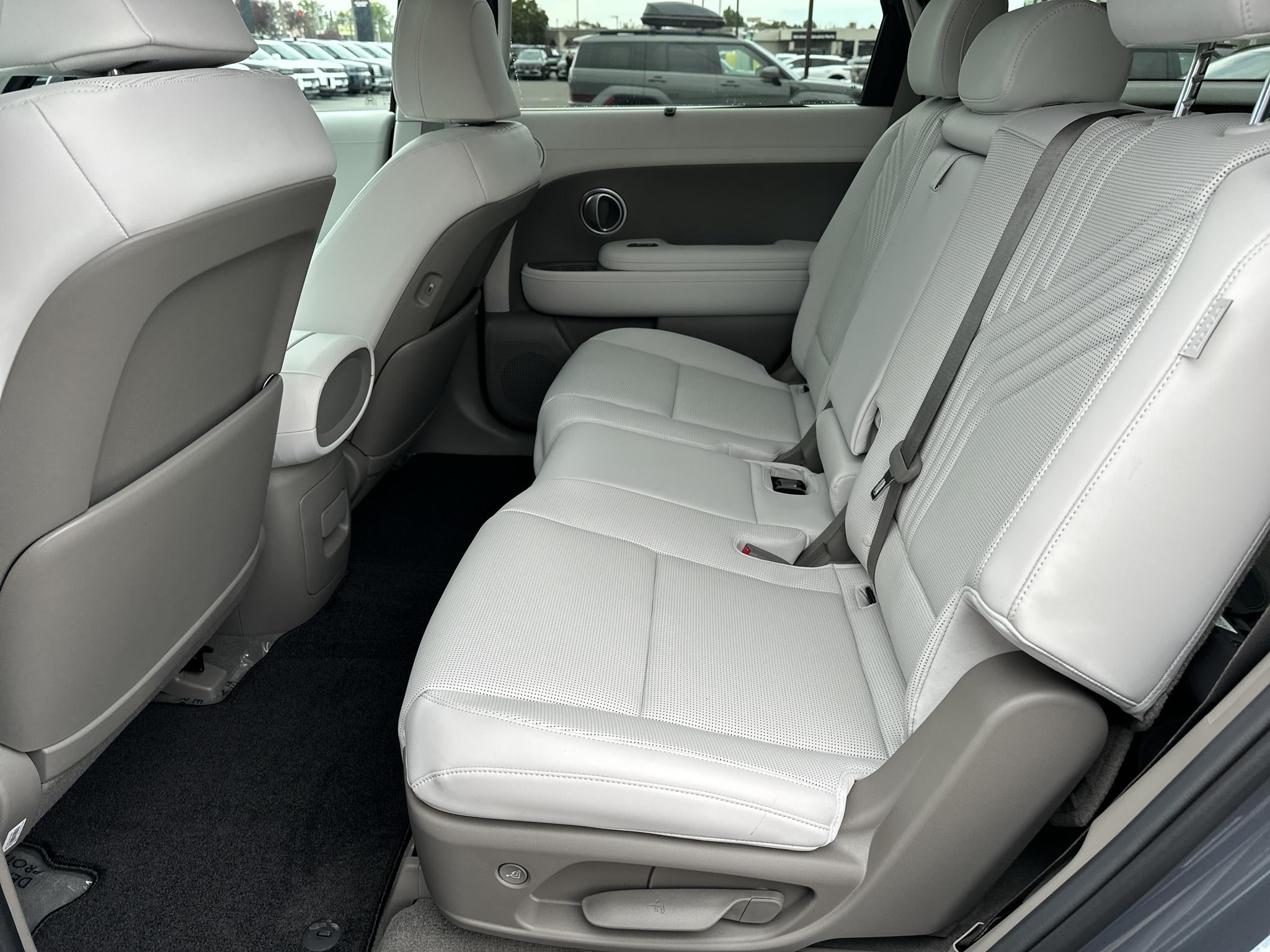 2026 Hyundai Palisade Hybrid SEL Premium 8P