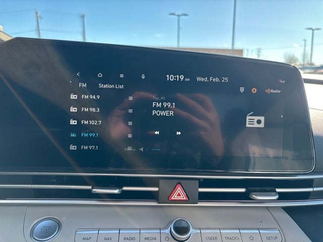 2025 Hyundai Elantra Hybrid Limited