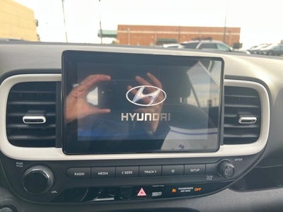 2026 Hyundai Venue SEL w/Two-Tone Roof