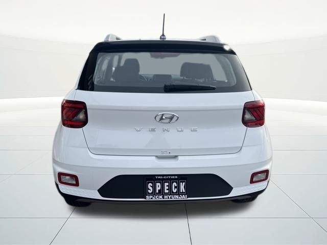 2026 Hyundai Venue SEL w/Two-Tone Roof