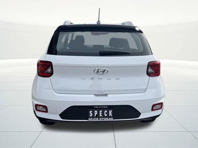 2026 Hyundai Venue SEL w/Two-Tone Roof