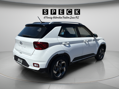 2026 Hyundai Venue SEL w/Two-Tone Roof