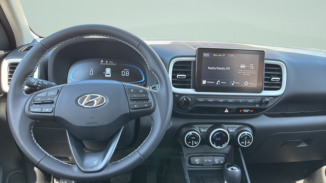 2026 Hyundai Venue SEL w/Two-Tone Roof