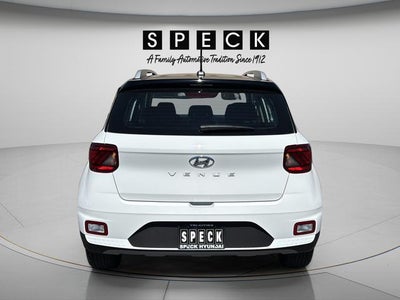 2026 Hyundai Venue SEL w/Two-Tone Roof