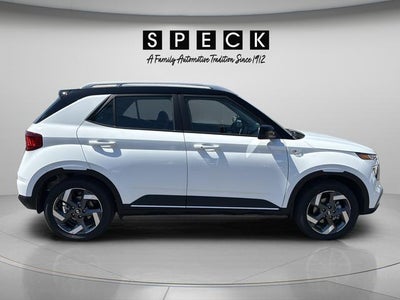 2026 Hyundai Venue SEL w/Two-Tone Roof