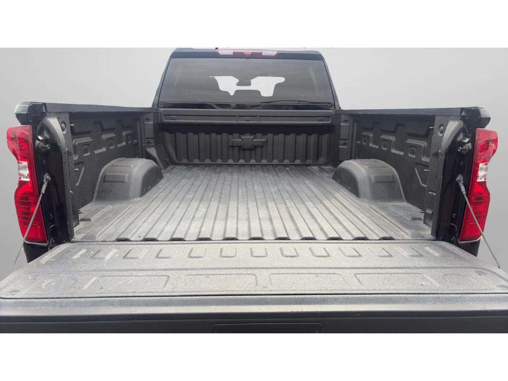 2025 Chevrolet Silverado LT