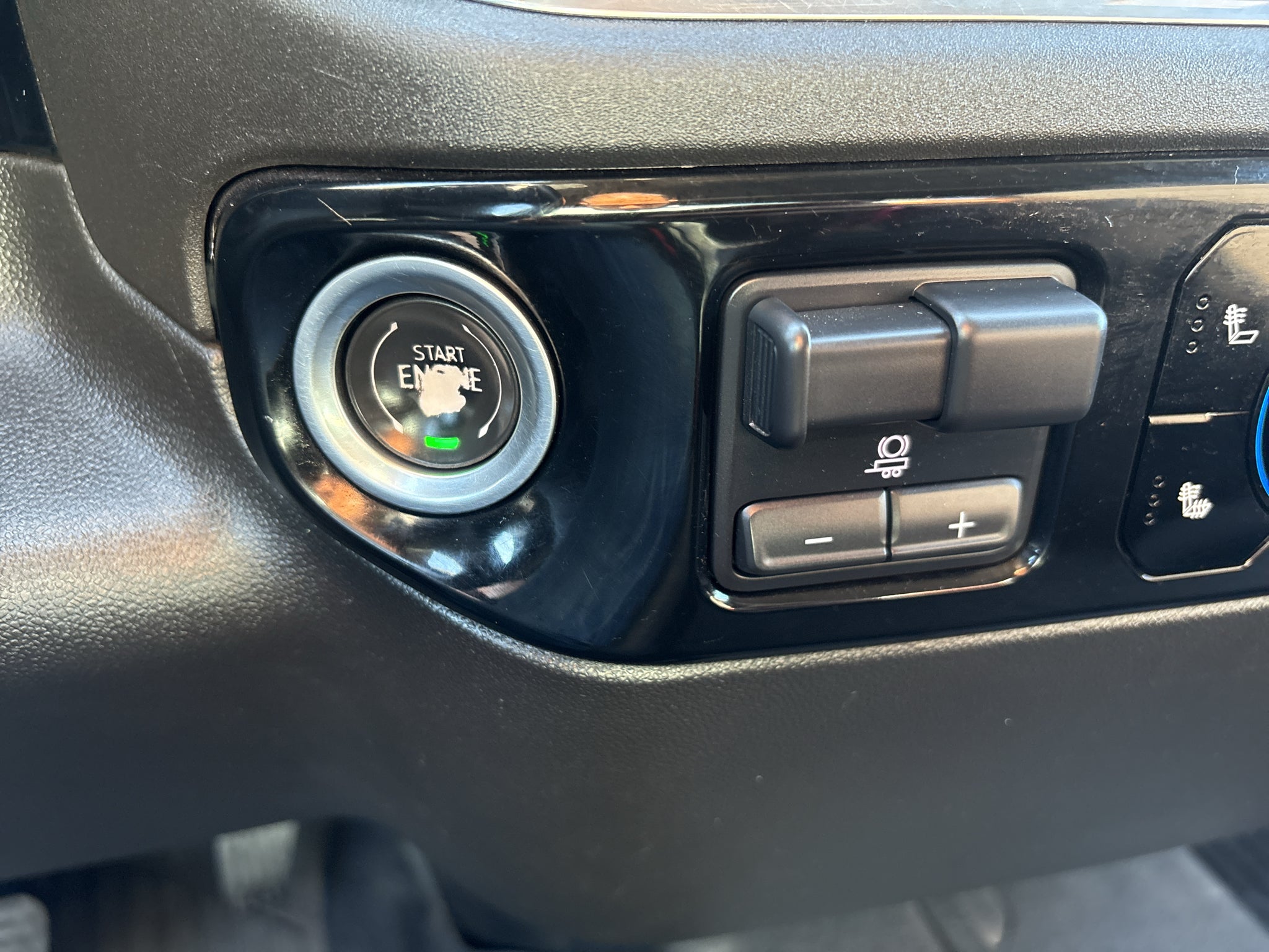 2024 Chevrolet Silverado LT