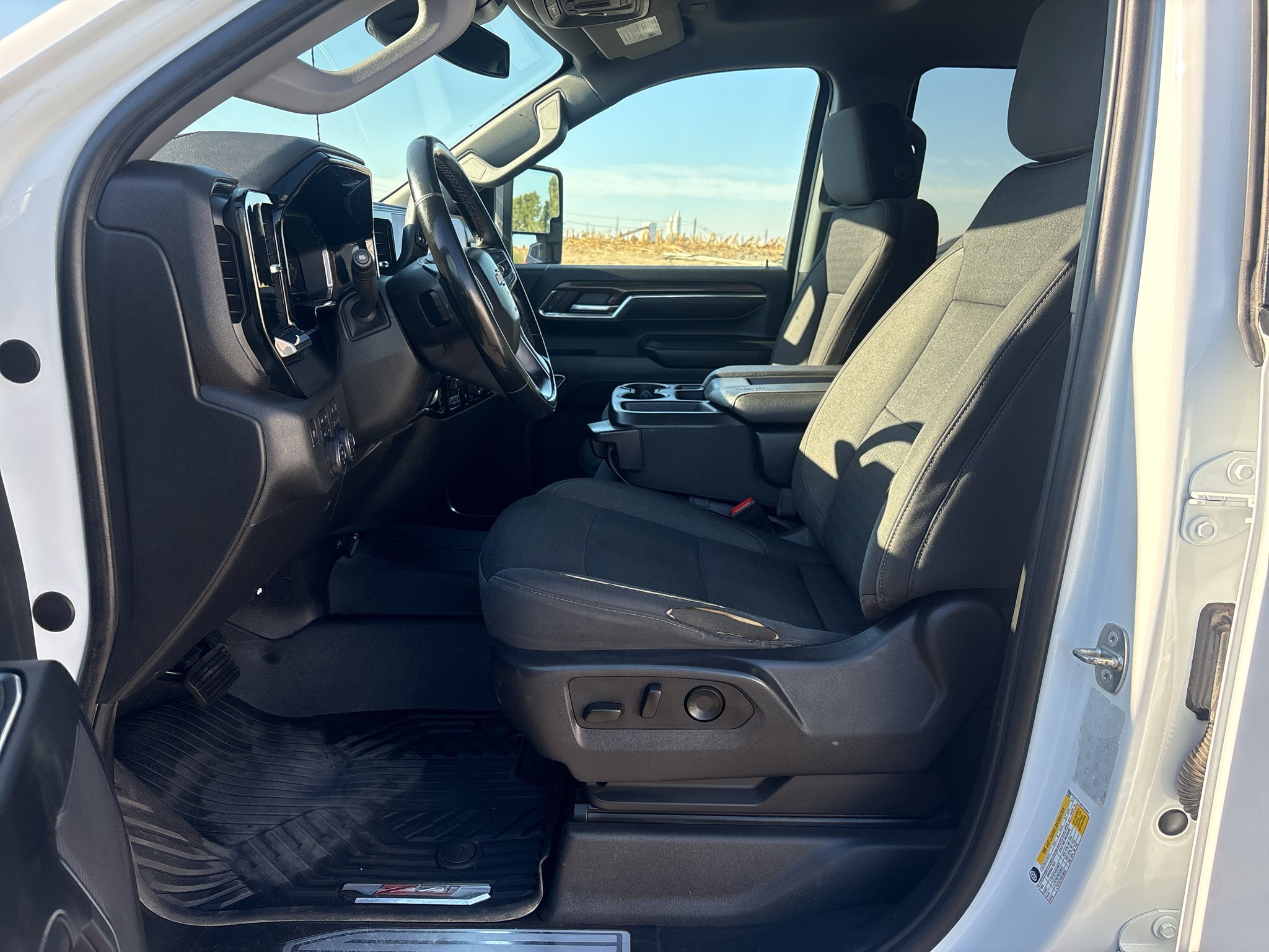 2024 Chevrolet Silverado LT