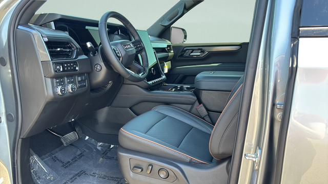 2025 GMC Yukon AT4