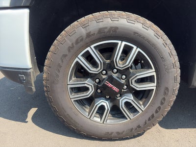 2022 GMC Sierra AT4