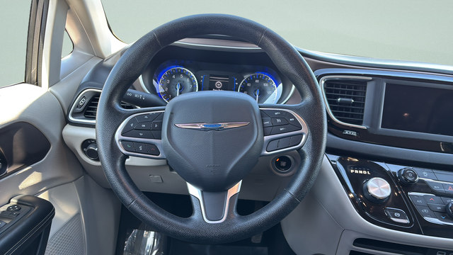 2020 Chrysler Voyager LXI