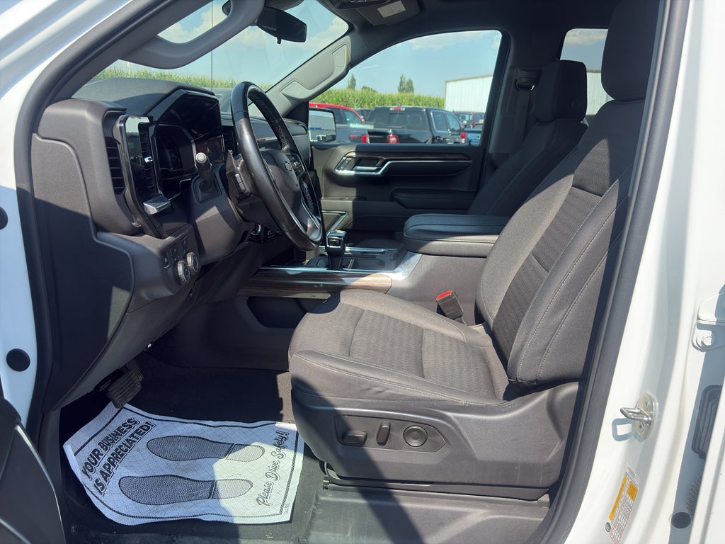 2024 Chevrolet Silverado LT