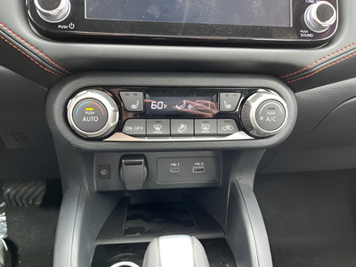 2025 Nissan Versa SR