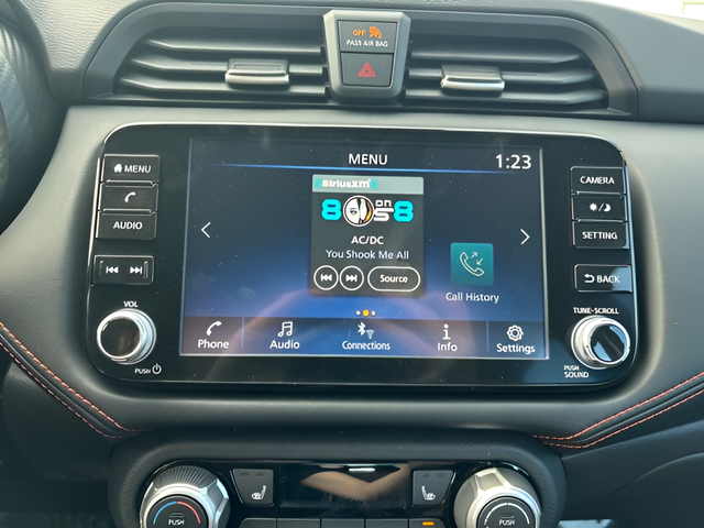 2025 Nissan Versa SR