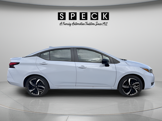 2025 Nissan Versa SR