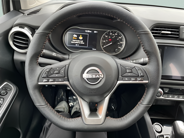 2025 Nissan Versa SR