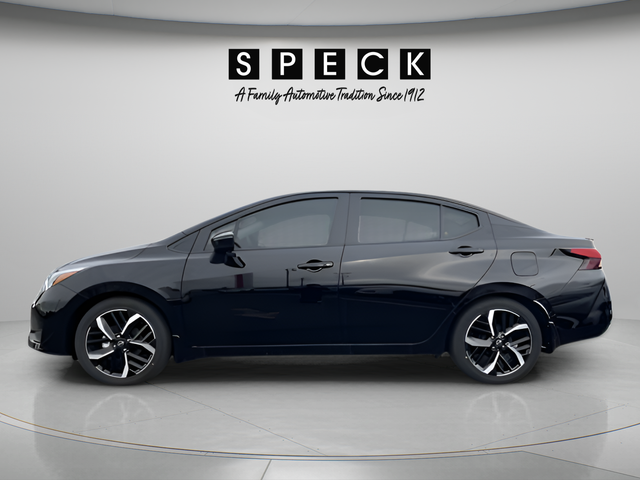 2025 Nissan Versa SR