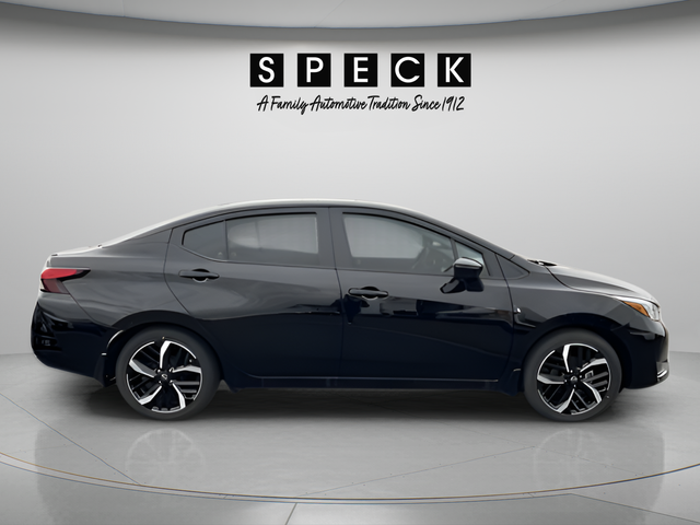 2025 Nissan Versa SR