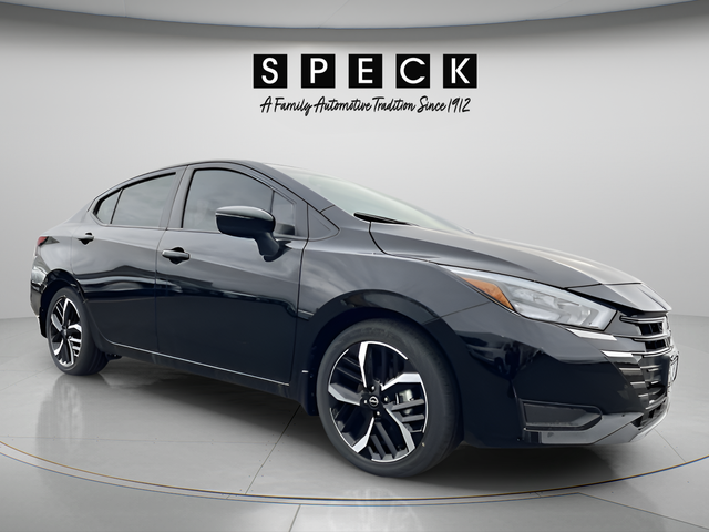 2025 Nissan Versa SR