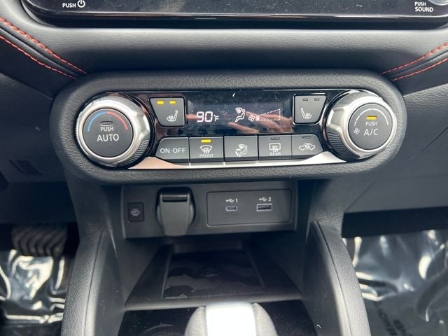 2025 Nissan Versa SR