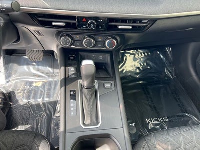 2025 Nissan Kicks SV