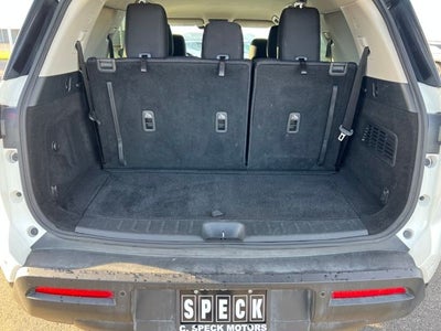 2022 Nissan Pathfinder SV