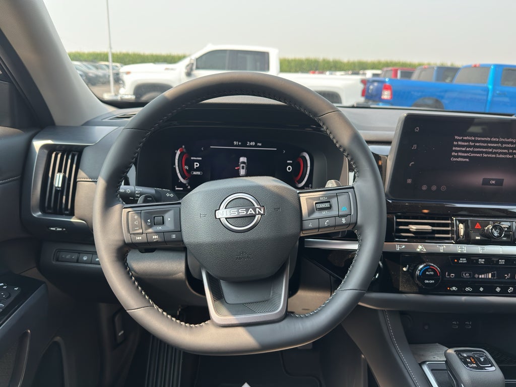 2026 Nissan Pathfinder SL