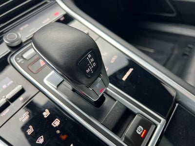 2023 Porsche Panamera 4 Platinum Edition